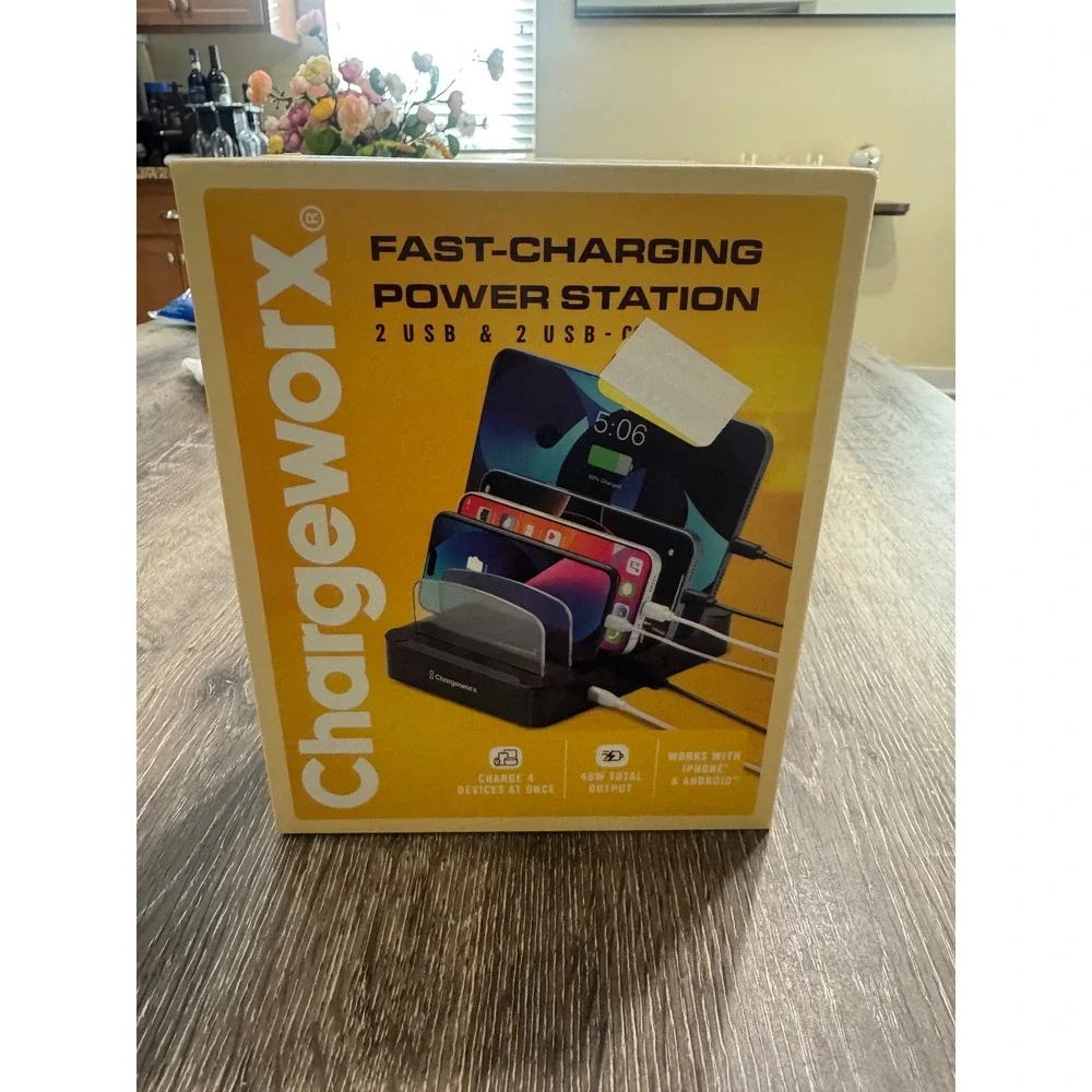 Chargeworx Fast-Charging Power Station 48W 2 USB 2 USB-C KH1014BK Black